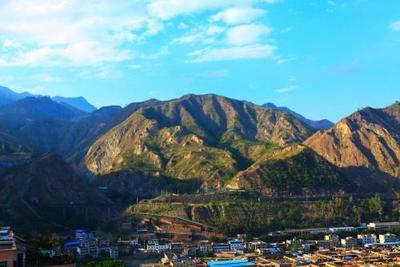 國內(nèi)這座城市以花來命名,風(fēng)景非常美麗,還美食豐富,就位于四川